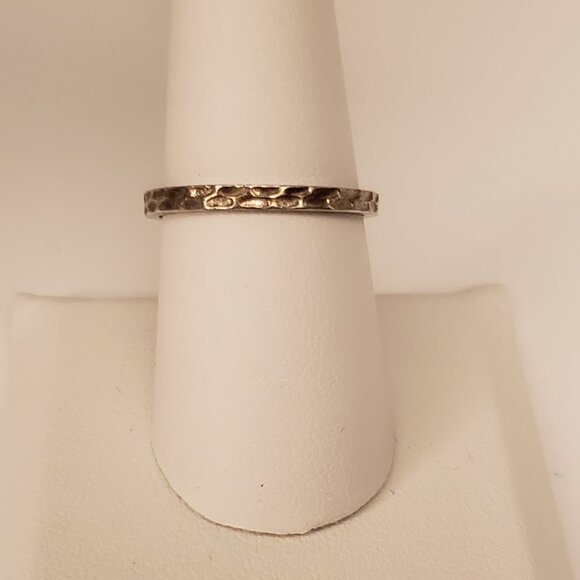 Silpada 925 Sterling Silver Hammered Snakeskin Stone Wall Pattern Band Ring Sz 8 - Picture 1 of 13